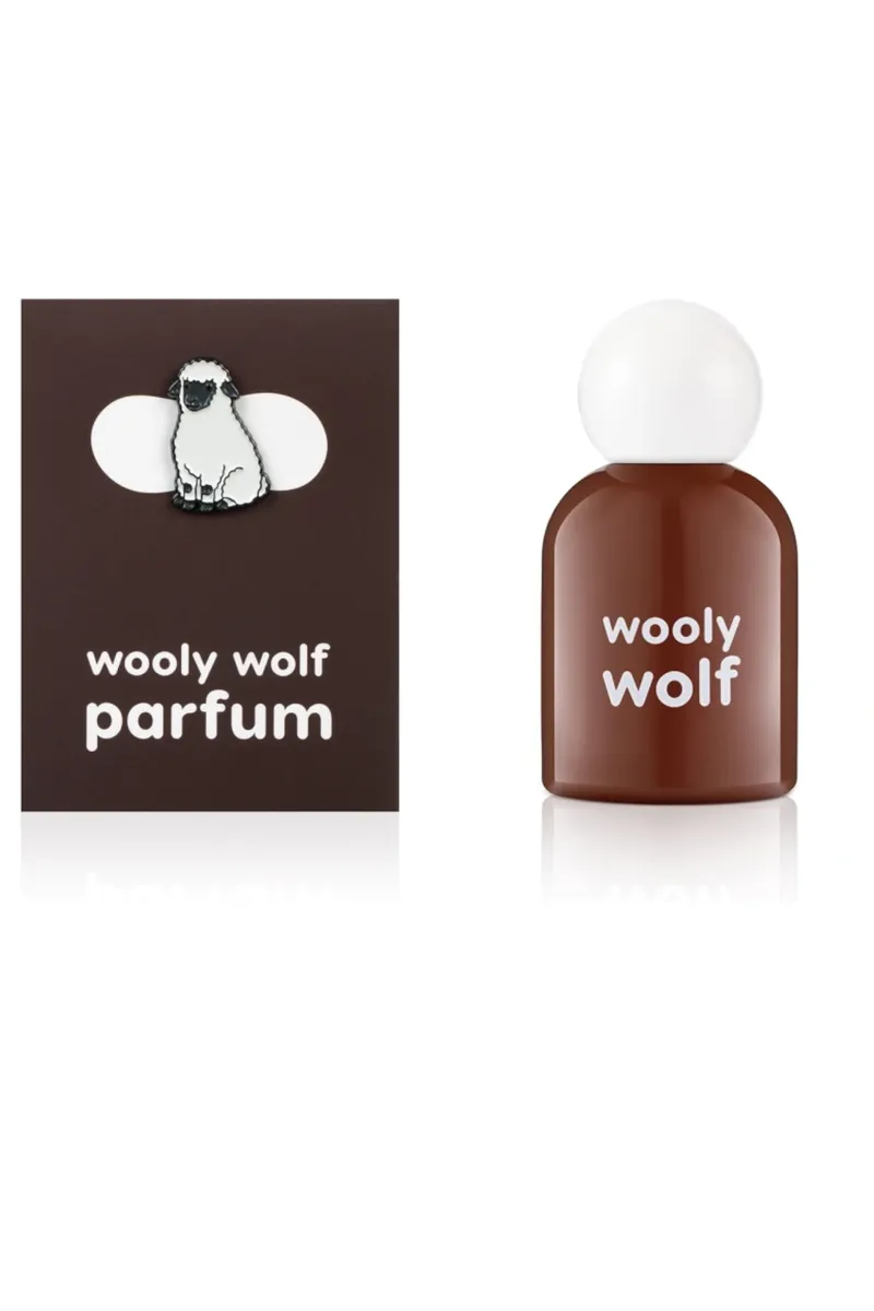 Söppö Wooly Wolf Parfum brown bottle with sheep-pin box